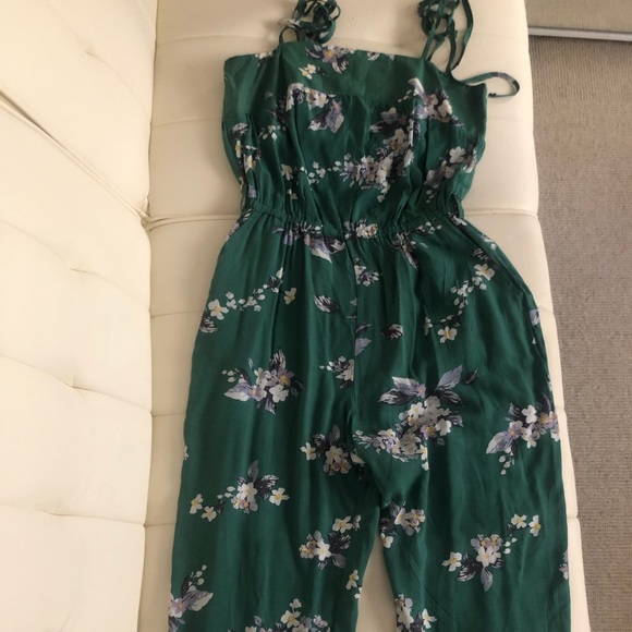 Green Jaase Jumpsuit - Picture 1 of 4